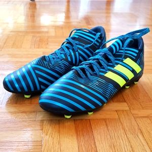 Adidas boy's Nemesis soccer shoes